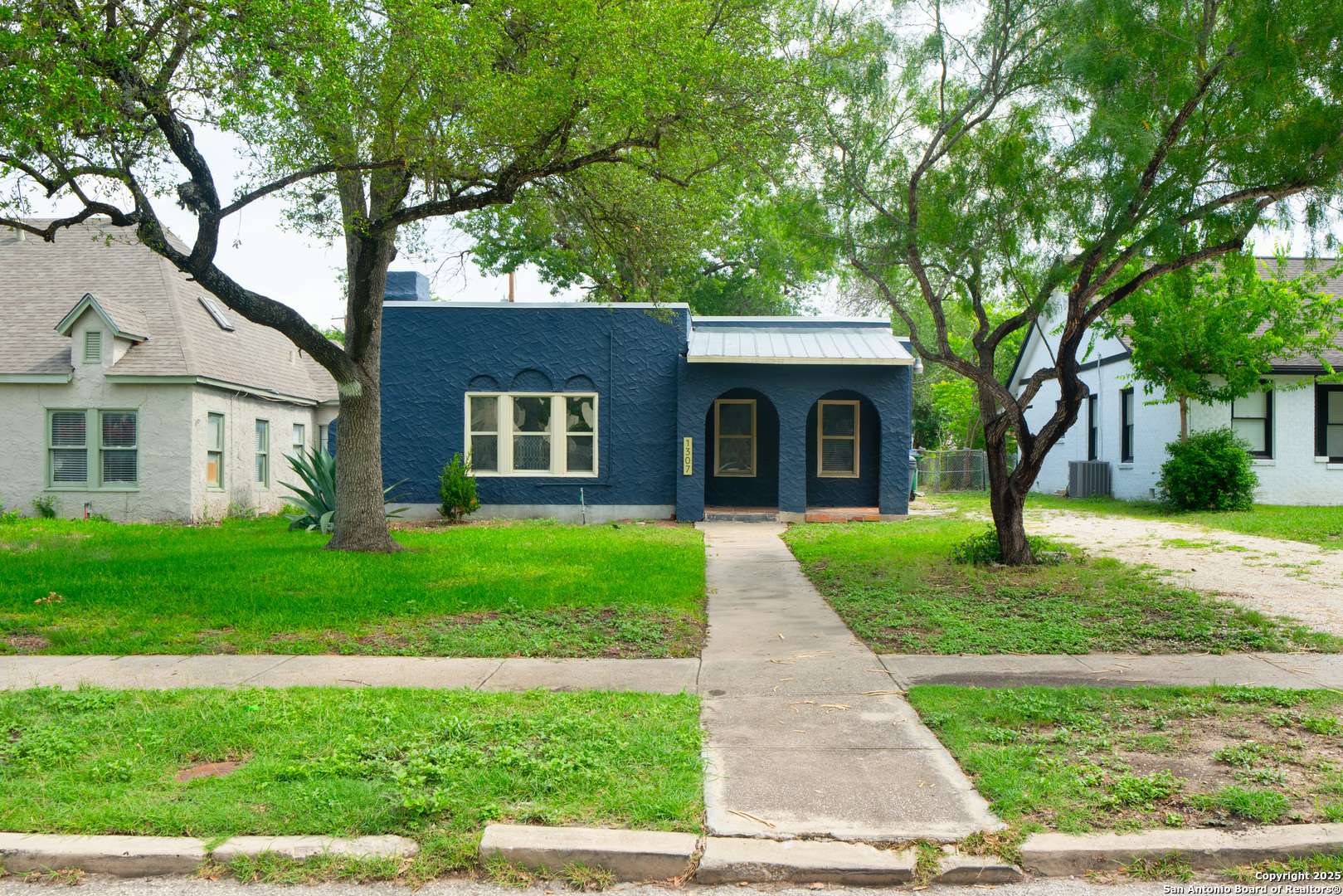 San Antonio, TX 78210,1307 Hicks