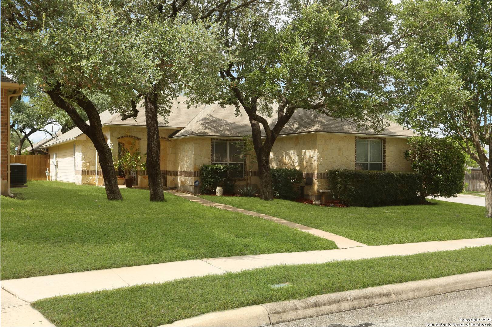 Helotes, TX 78023,8803 Shuteye Peak