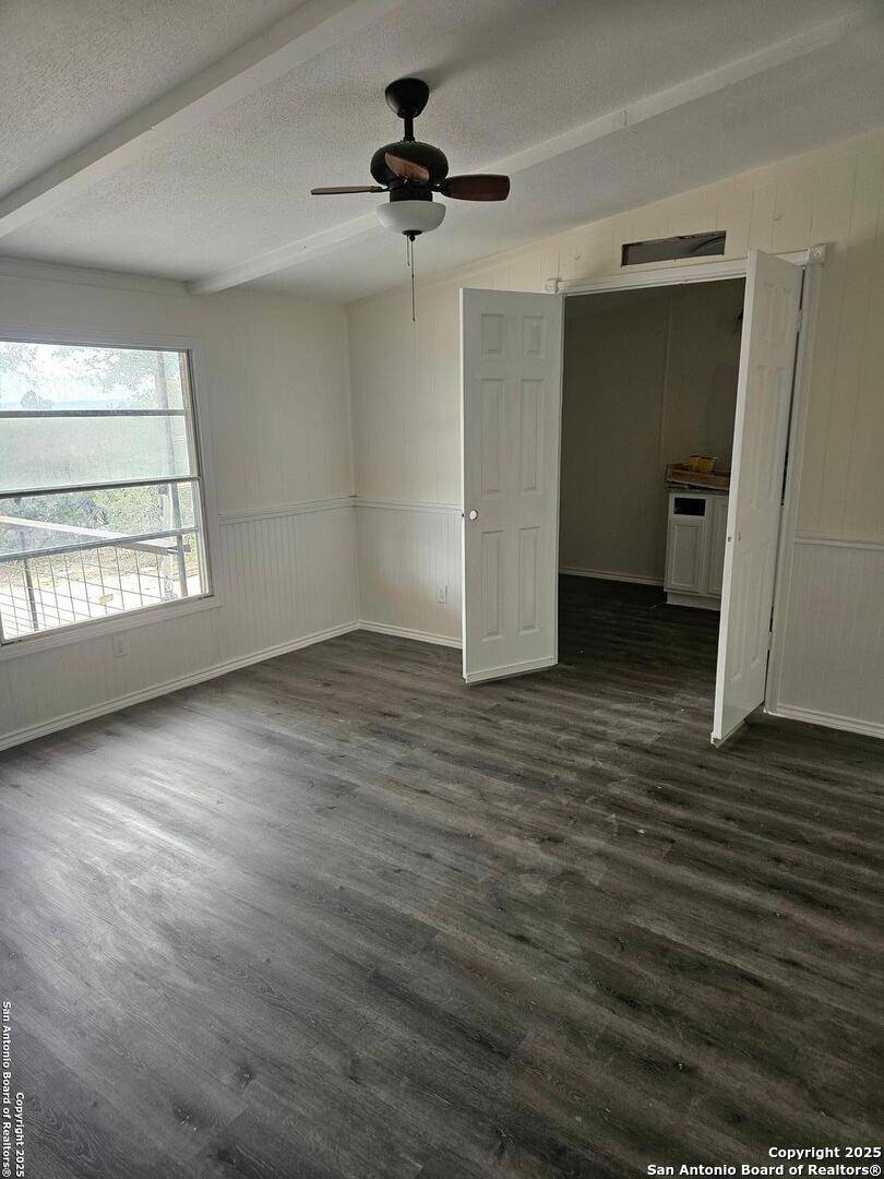 Lakehills, TX 78063,1021 13th