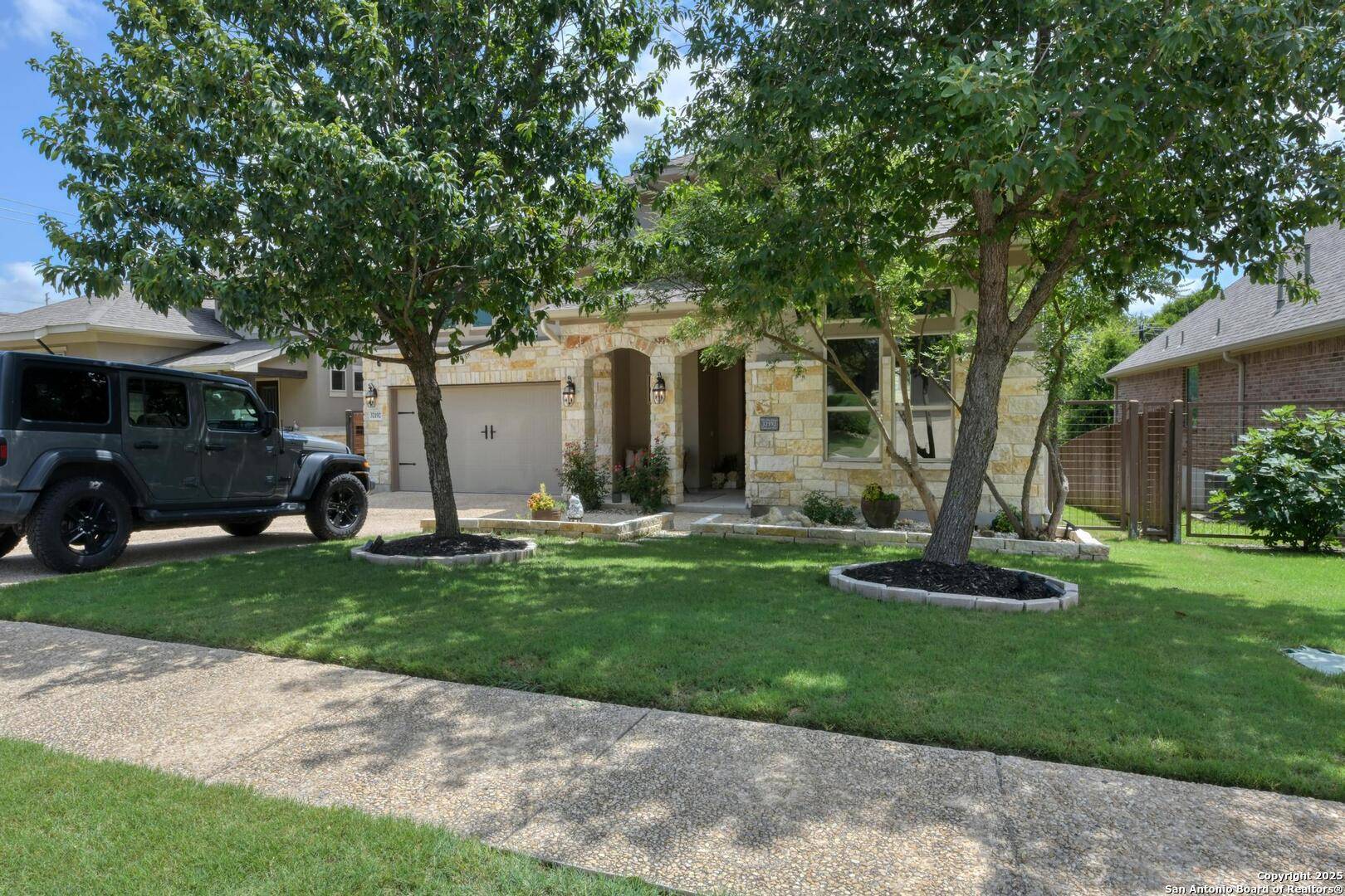 Bulverde, TX 78163,32192 Tamarind