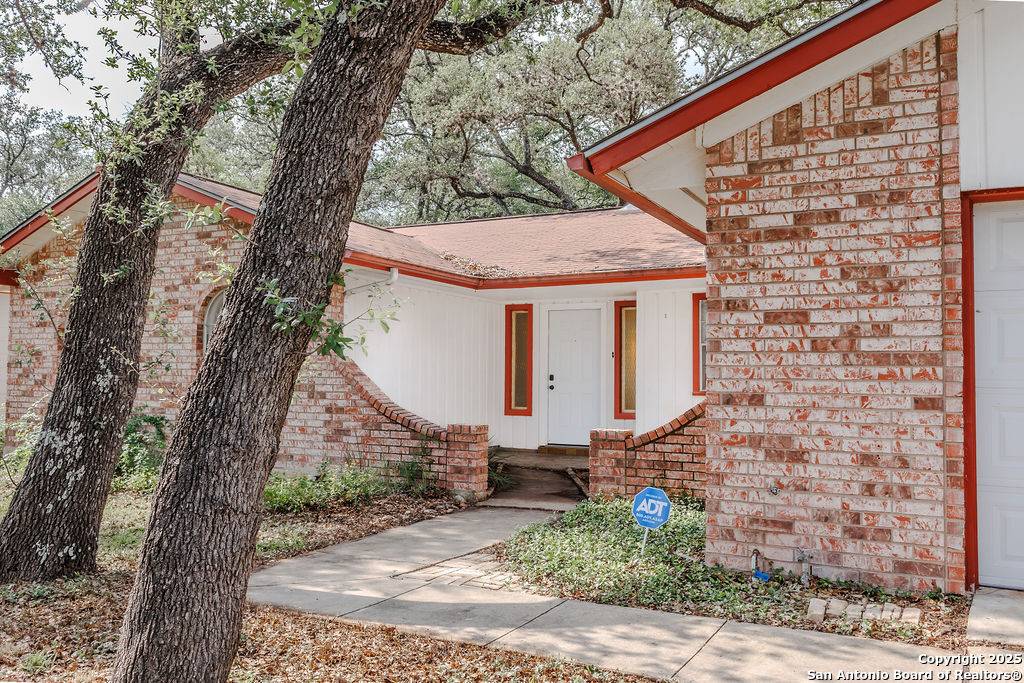 San Antonio, TX 78240,5634 Charlie Chan