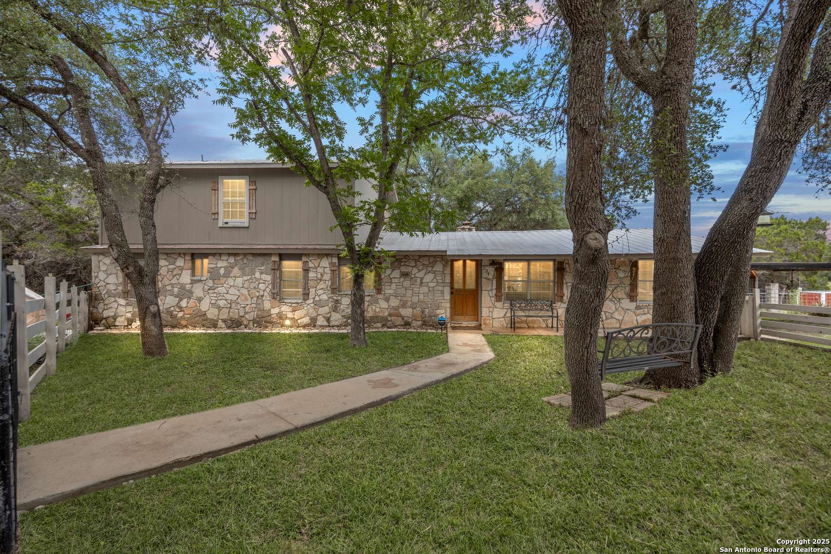 Lakehills, TX 78063,234 Arizona Ave