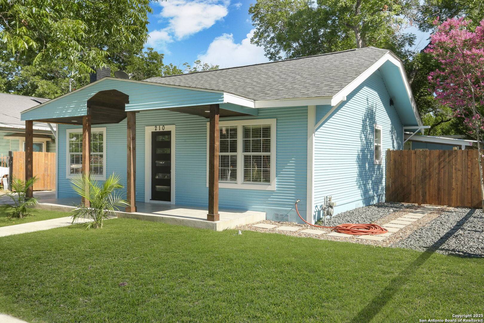 San Antonio, TX 78214,210 Huff Ave