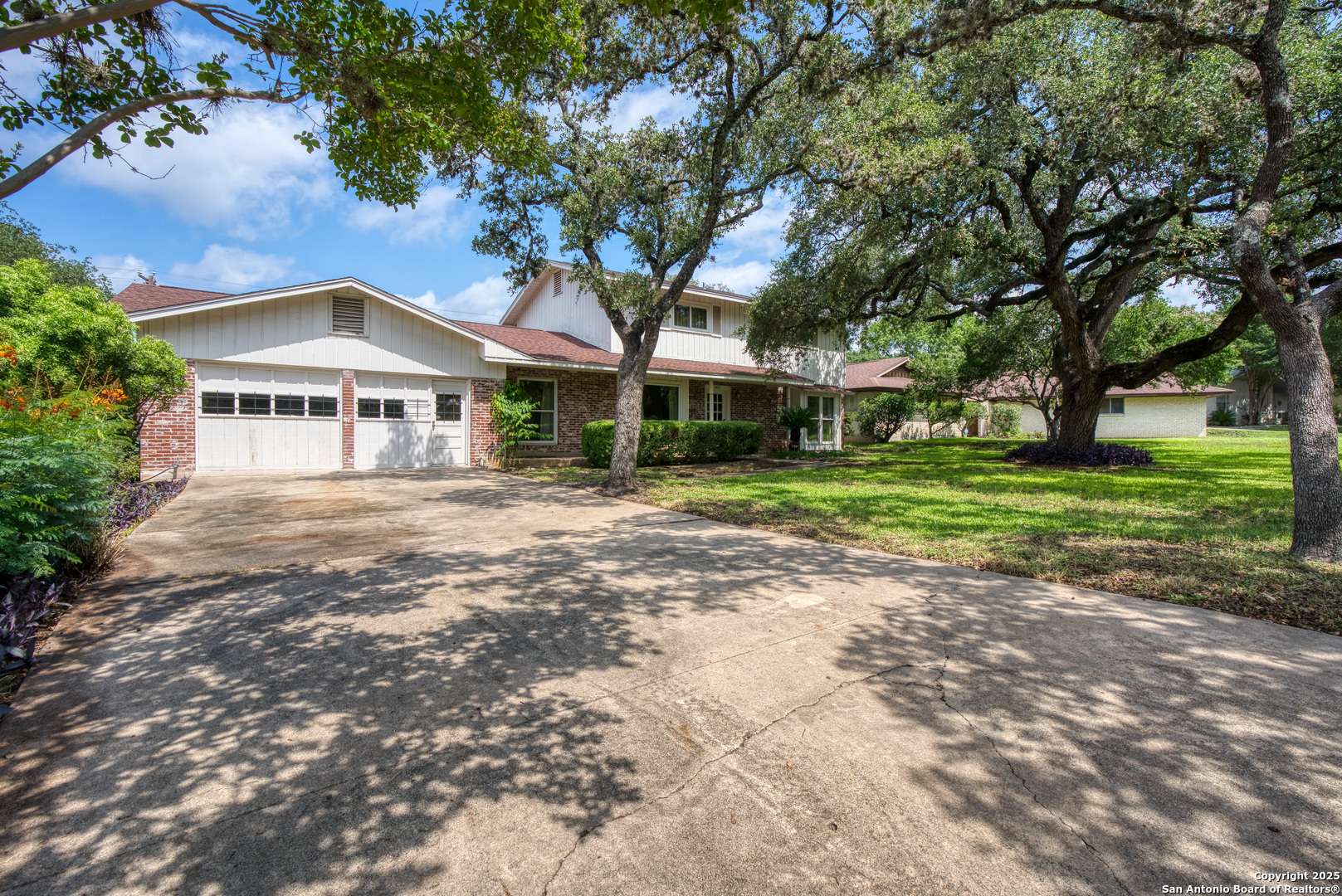 San Antonio, TX 78213,10111 Carolwood