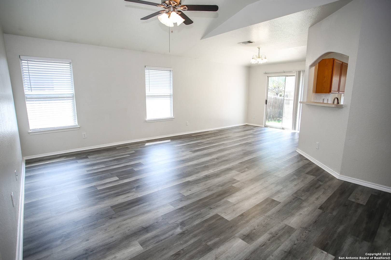 Schertz, TX 78108,3444 Whisper