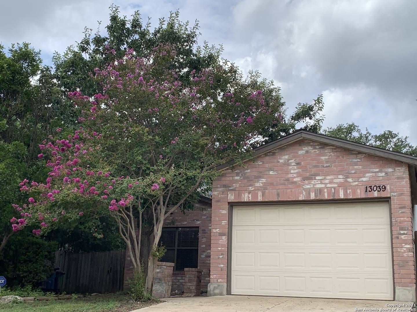San Antonio, TX 78249-4319,13039 HUNTERS MOON