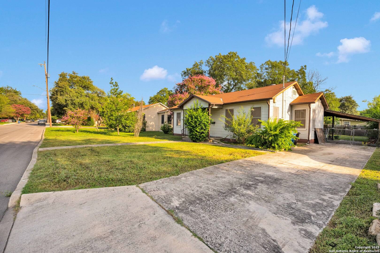 San Antonio, TX 78201,2025 W Hermosa