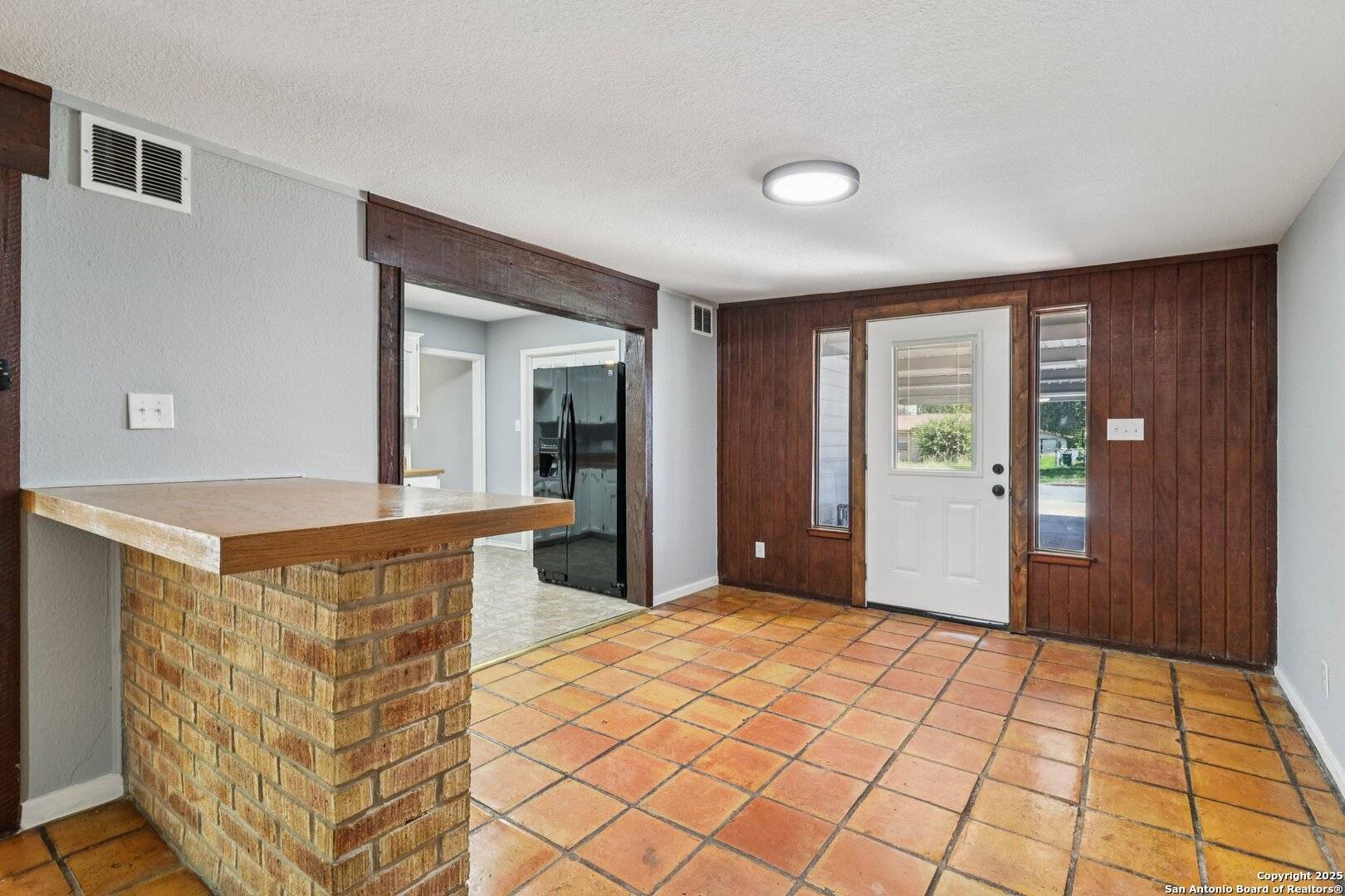 San Antonio, TX 78221,119 E Vestal