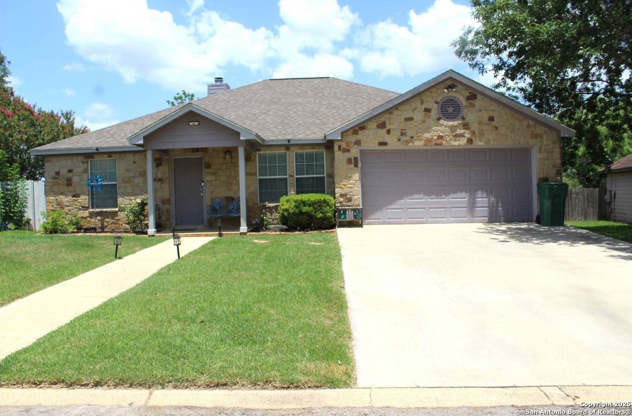 Jourdanton, TX 78026,105 Yucca
