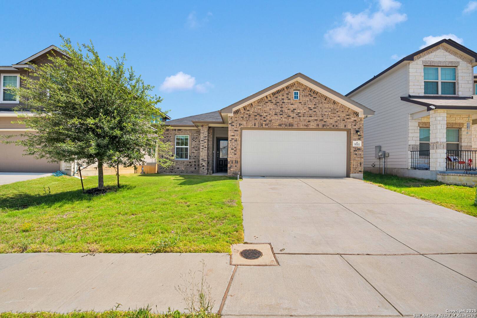 Converse, TX 78109,9311 Avondale