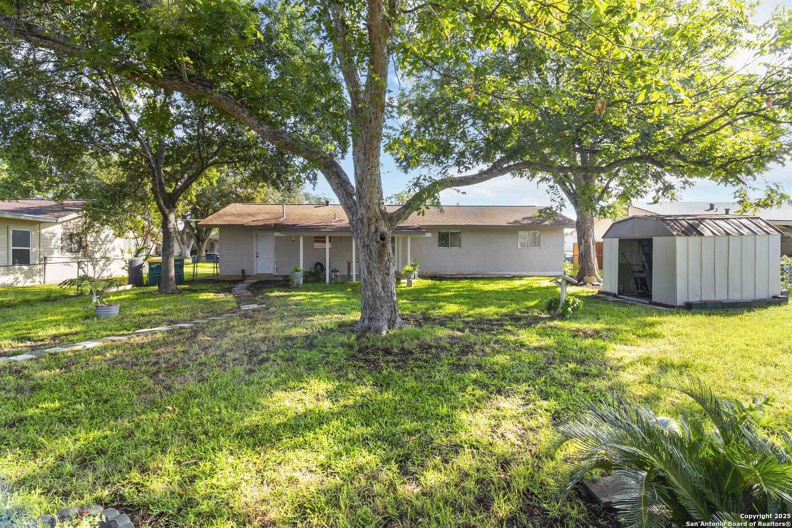 Universal City, TX 78148,211 Balboa