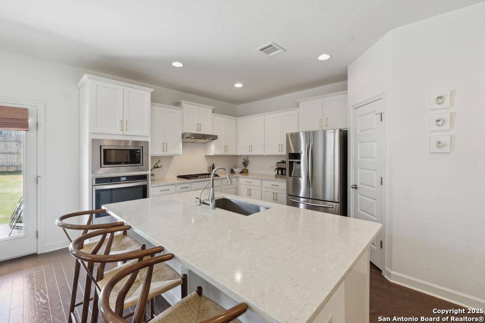 Boerne, TX 78015,27822 Rocky Mountain