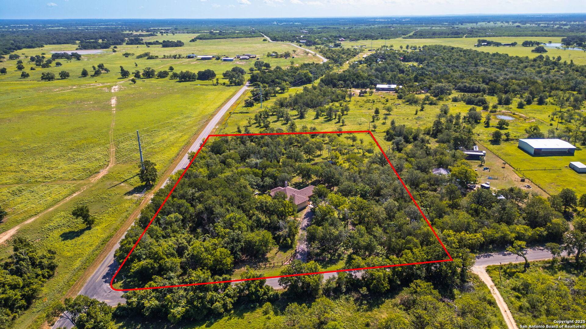 Kingsbury, TX 78638,155 Woodrow Center