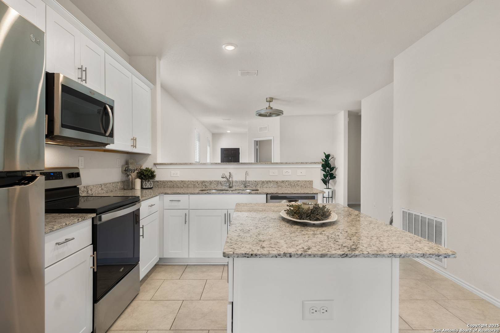 San Antonio, TX 78252-1864,10342 Gibbons Creek