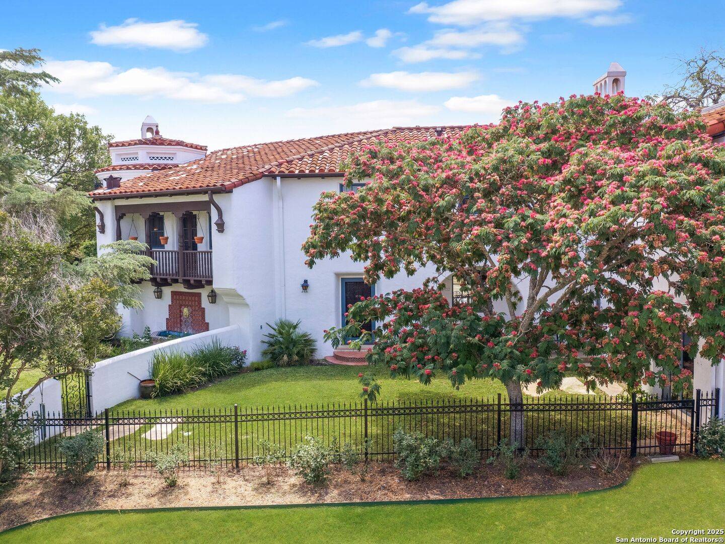 San Antonio, TX 78209,204 Zambrano