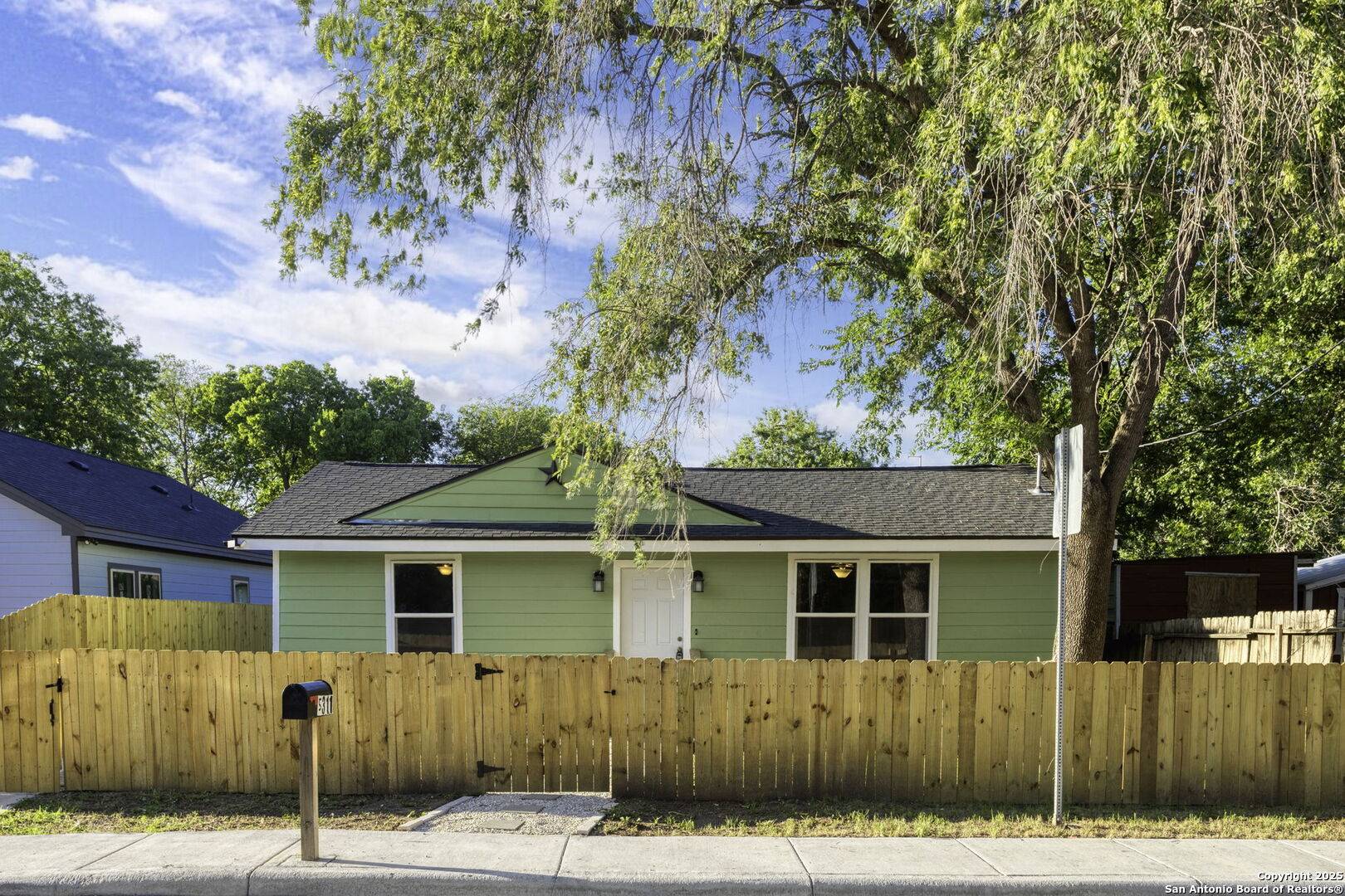 San Antonio, TX 78237,5311 El Paso St