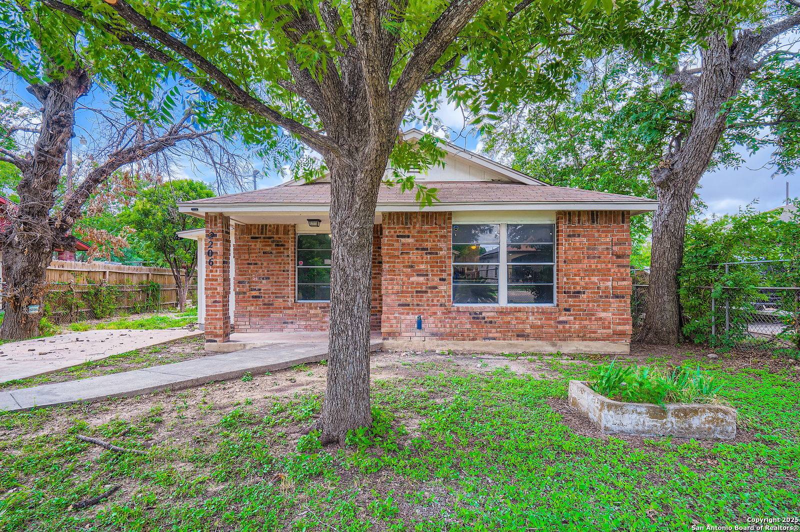 San Antonio, TX 78207,2206 Colima