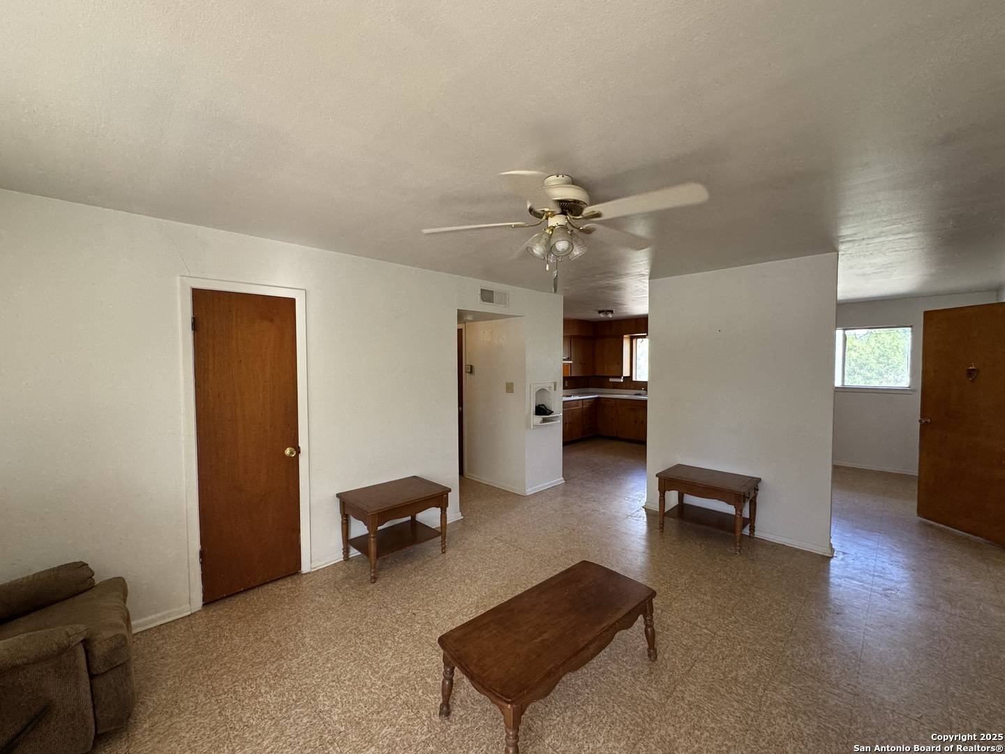 La Pryor, TX 78872,216 Walters