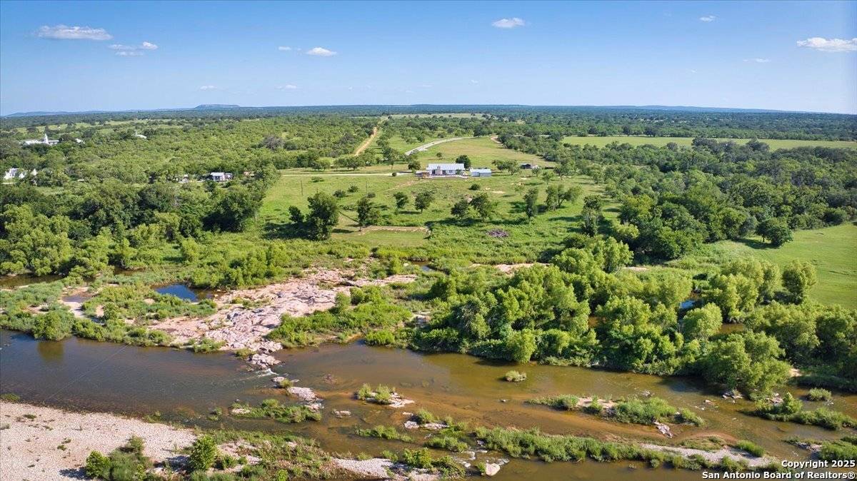 Llano, TX 76831,19811 Ranch Road 152