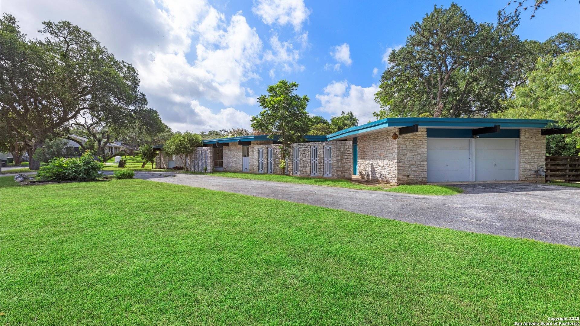 San Antonio, TX 78213,1318 Mount Vieja