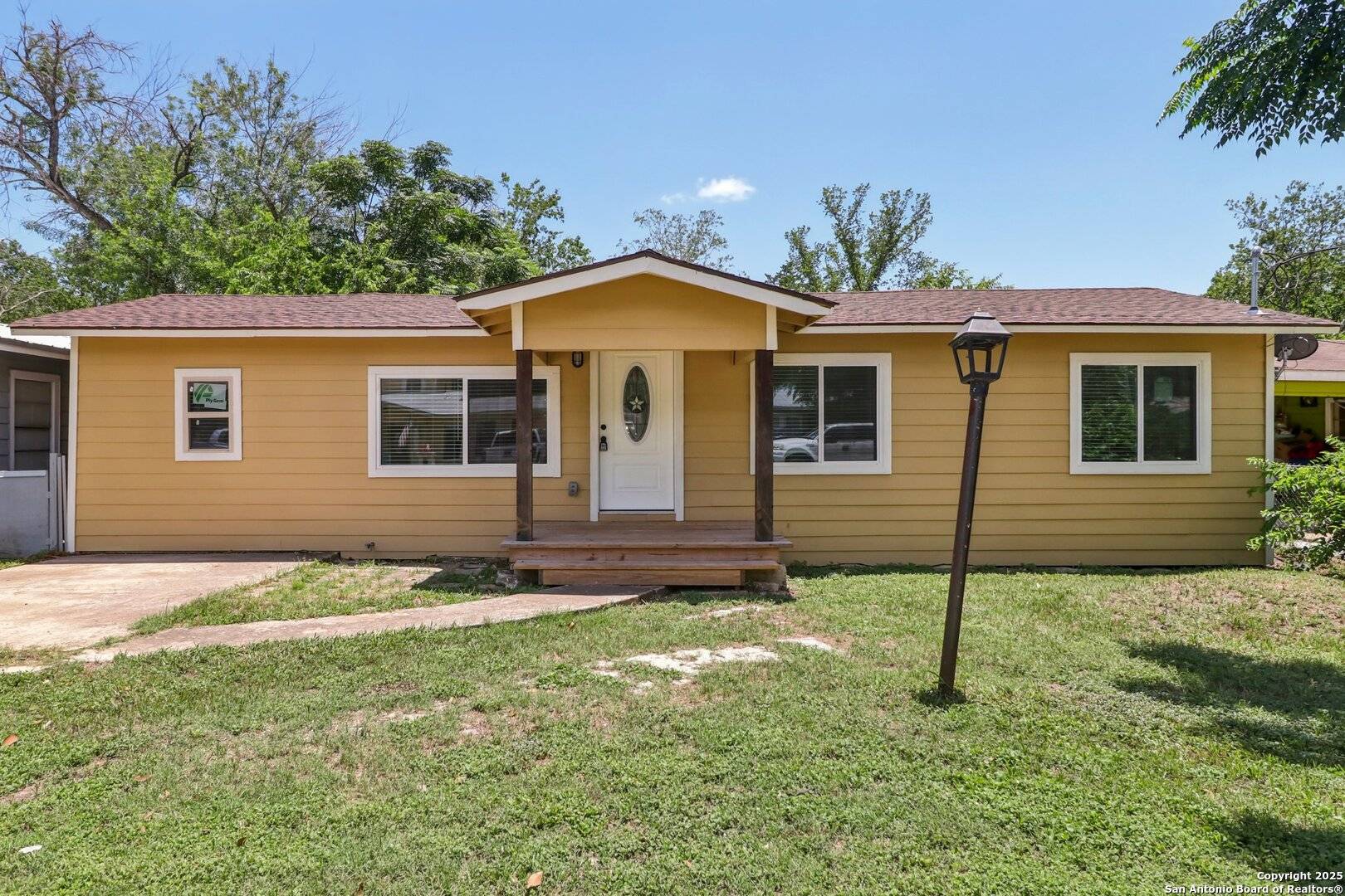 Seguin, TX 78155,937 Anderson