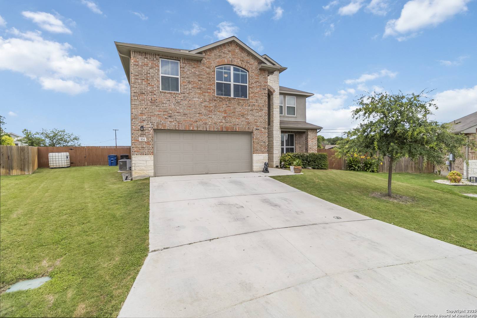 New Braunfels, TX 78130,934 Tenby Castle
