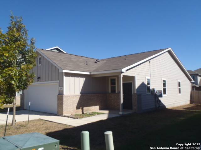 Seguin, TX 78155,2561 Hiddenbrooke