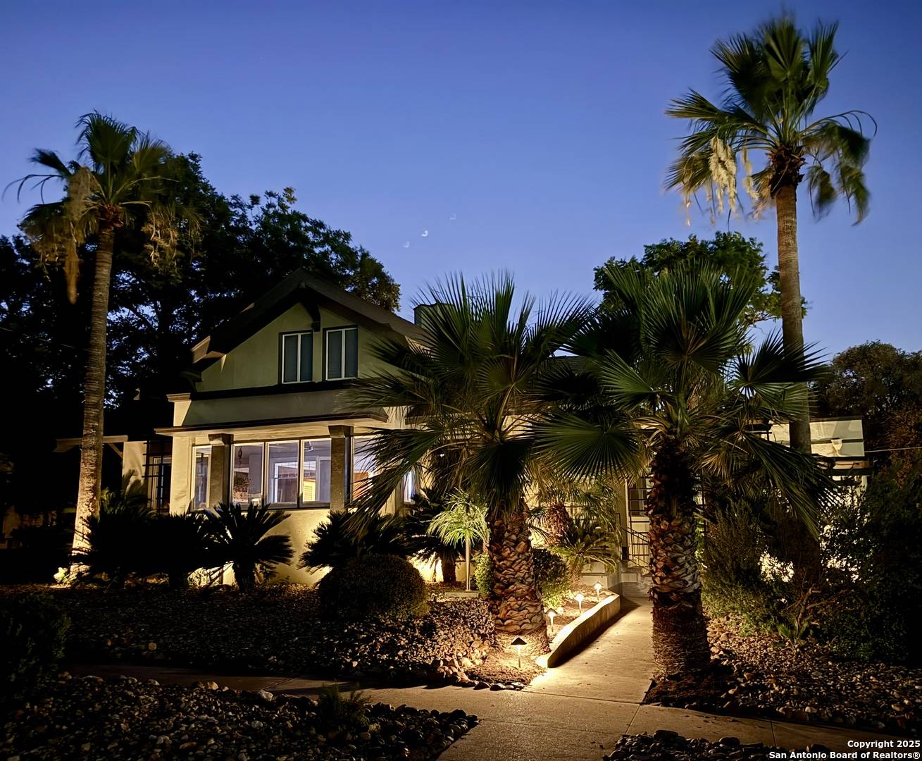 San Antonio, TX 78212,133 E Mistletoe Ave