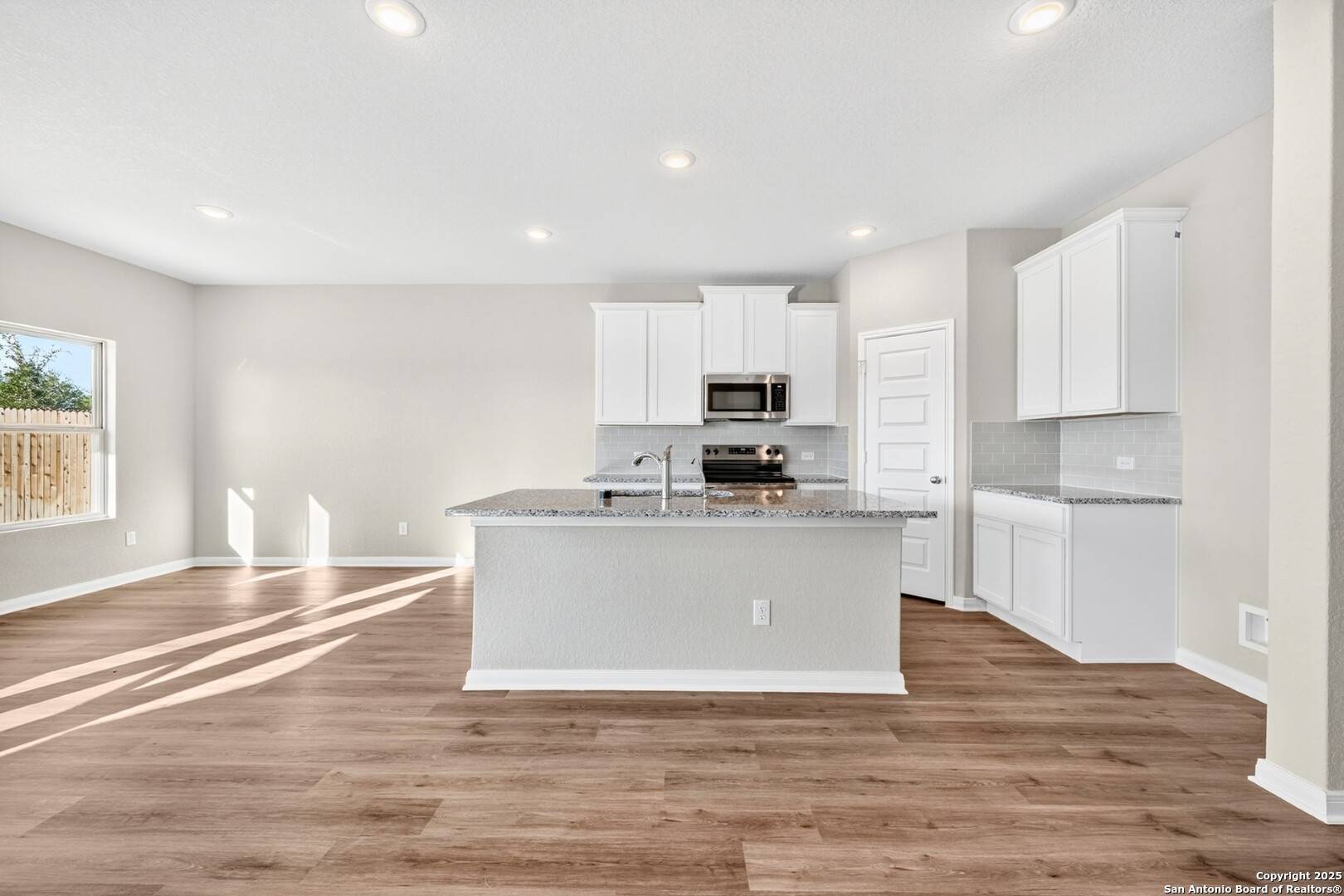 Converse, TX 78109,2919 SELHURST STREET