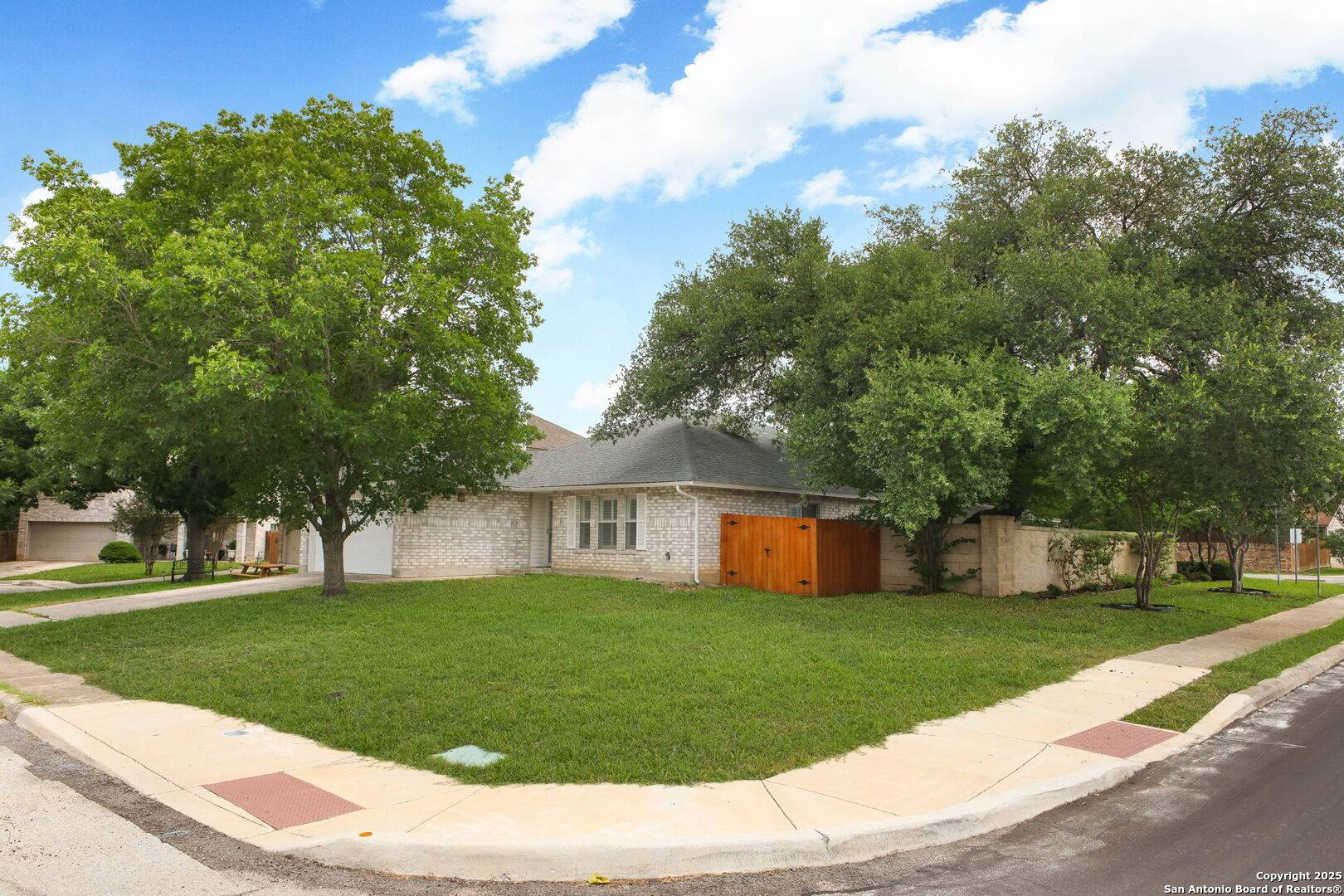 San Antonio, TX 78240,9302 Sunlit Pt