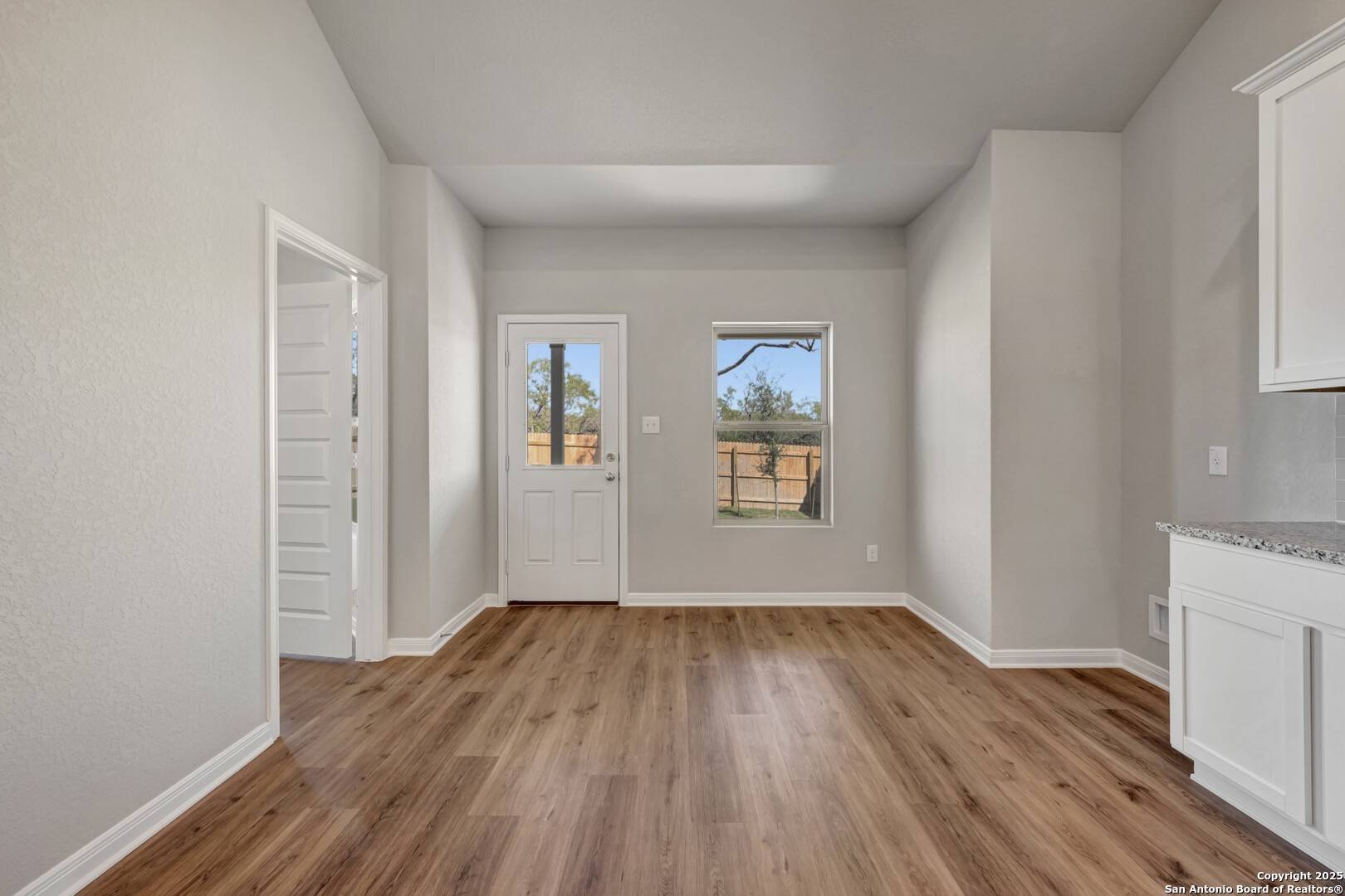 Converse, TX 78109,10407 White Hart Lane