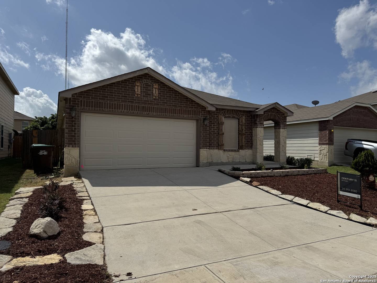 San Antonio, TX 78254,8934 Oakwood