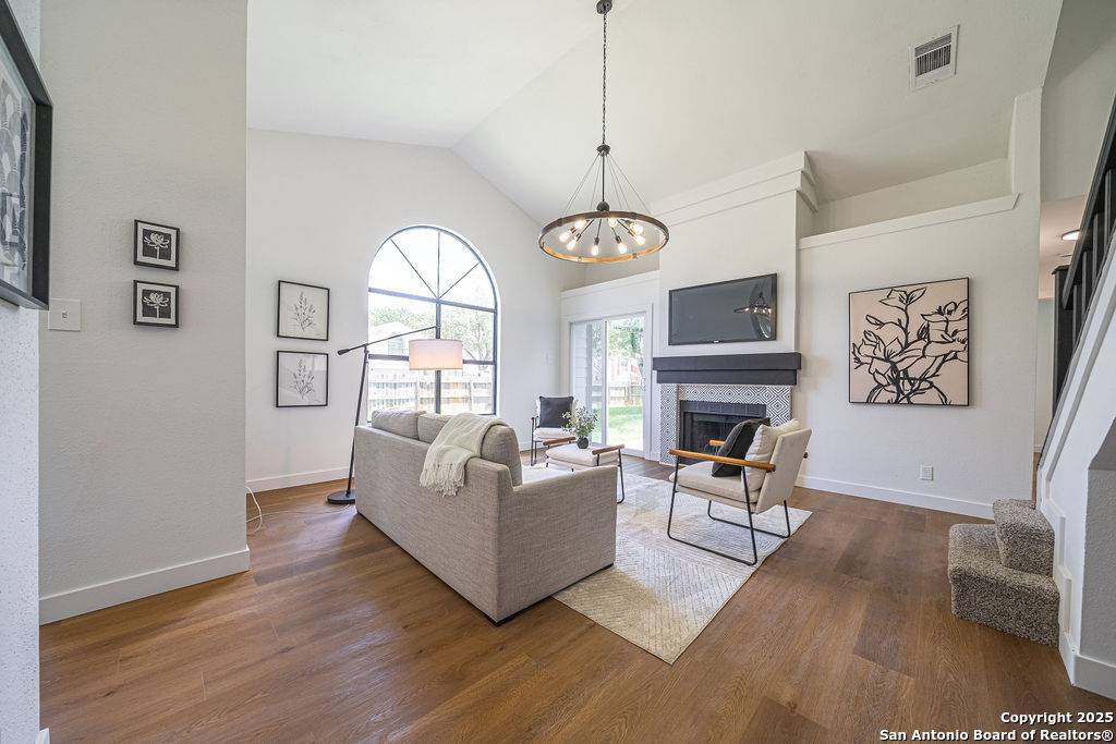 San Antonio, TX 78250,9302 Valley Hedge