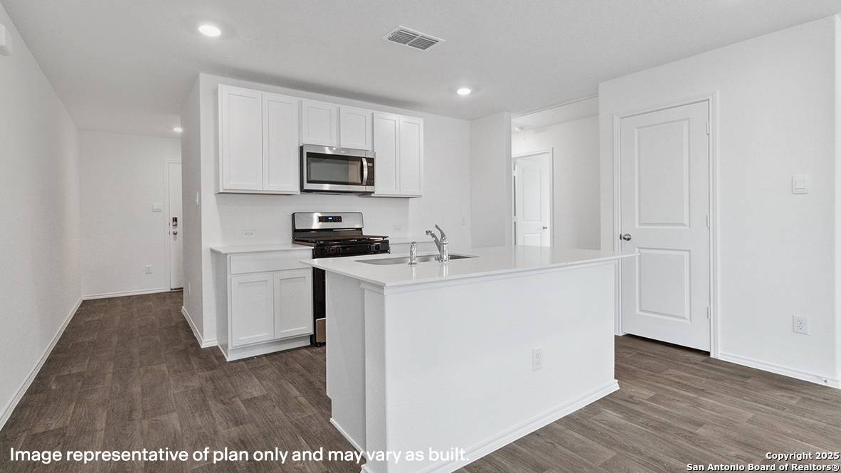Von Ormy, TX 78073,15510 Lemon Pepper Creek