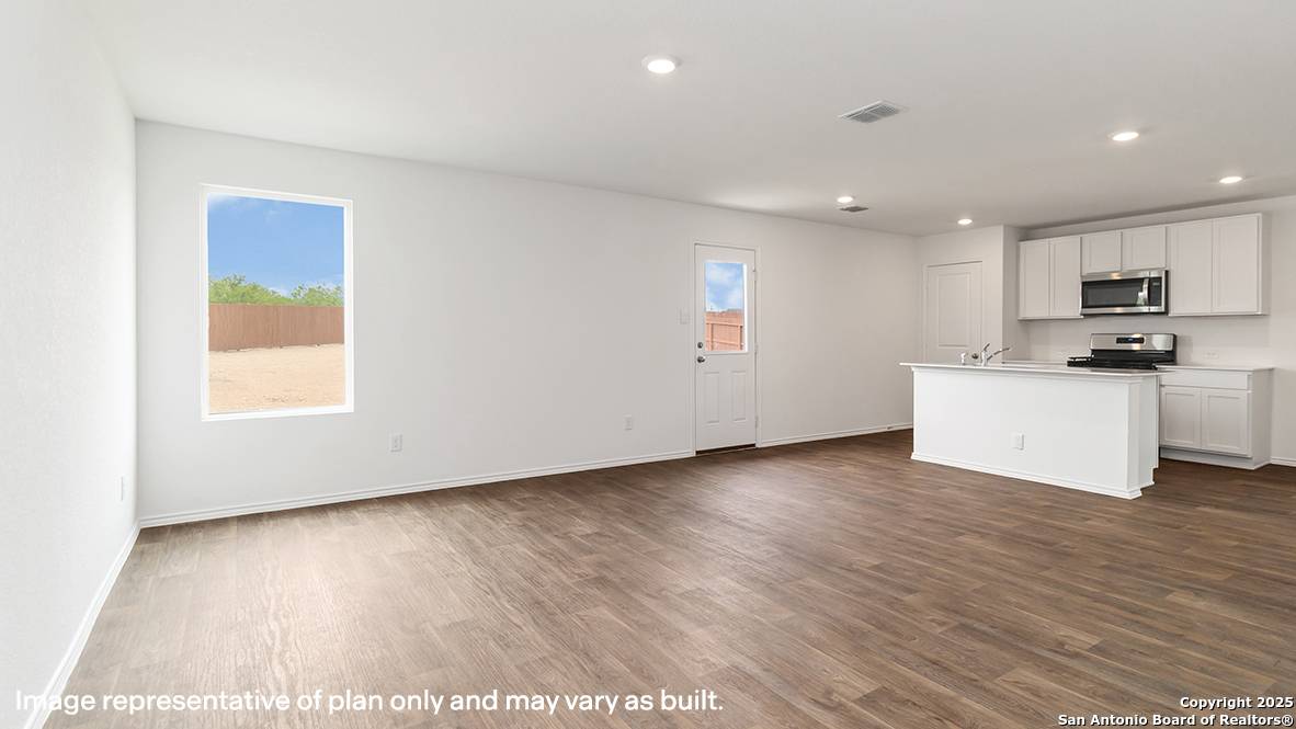Von Ormy, TX 78073,15422 Lemon Pepper Creek