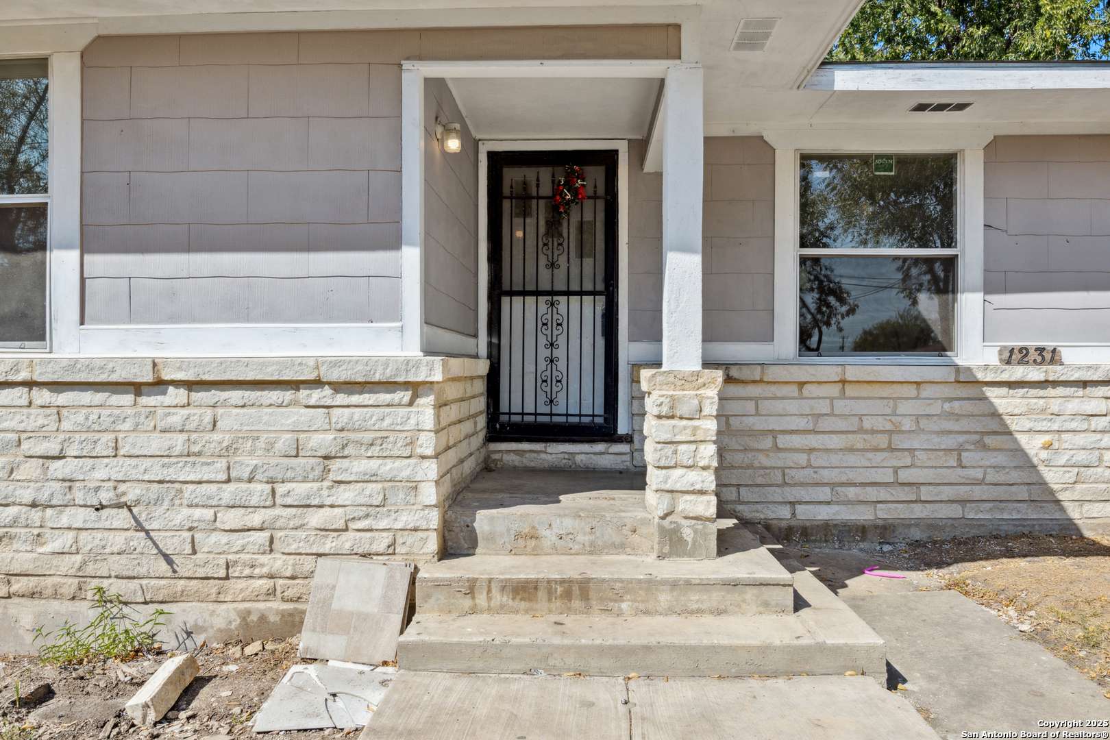 San Antonio, TX 78228,1231 NW 36th St.