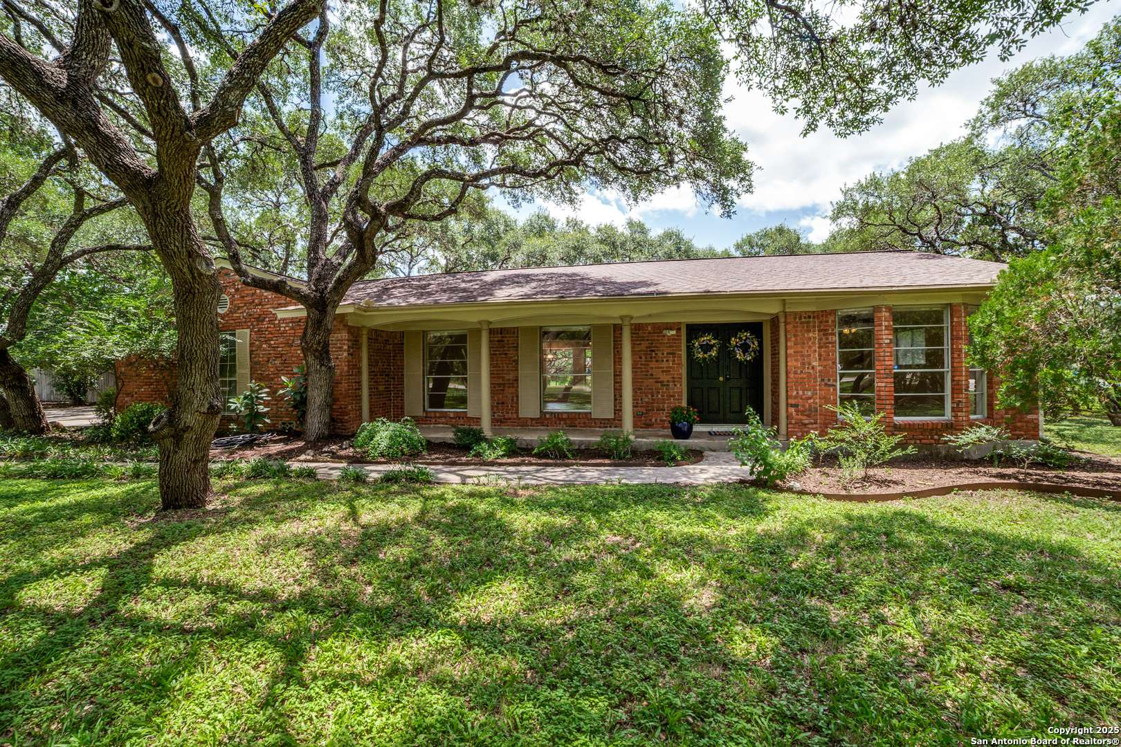 Shavano Park, TX 78231,100 end gate