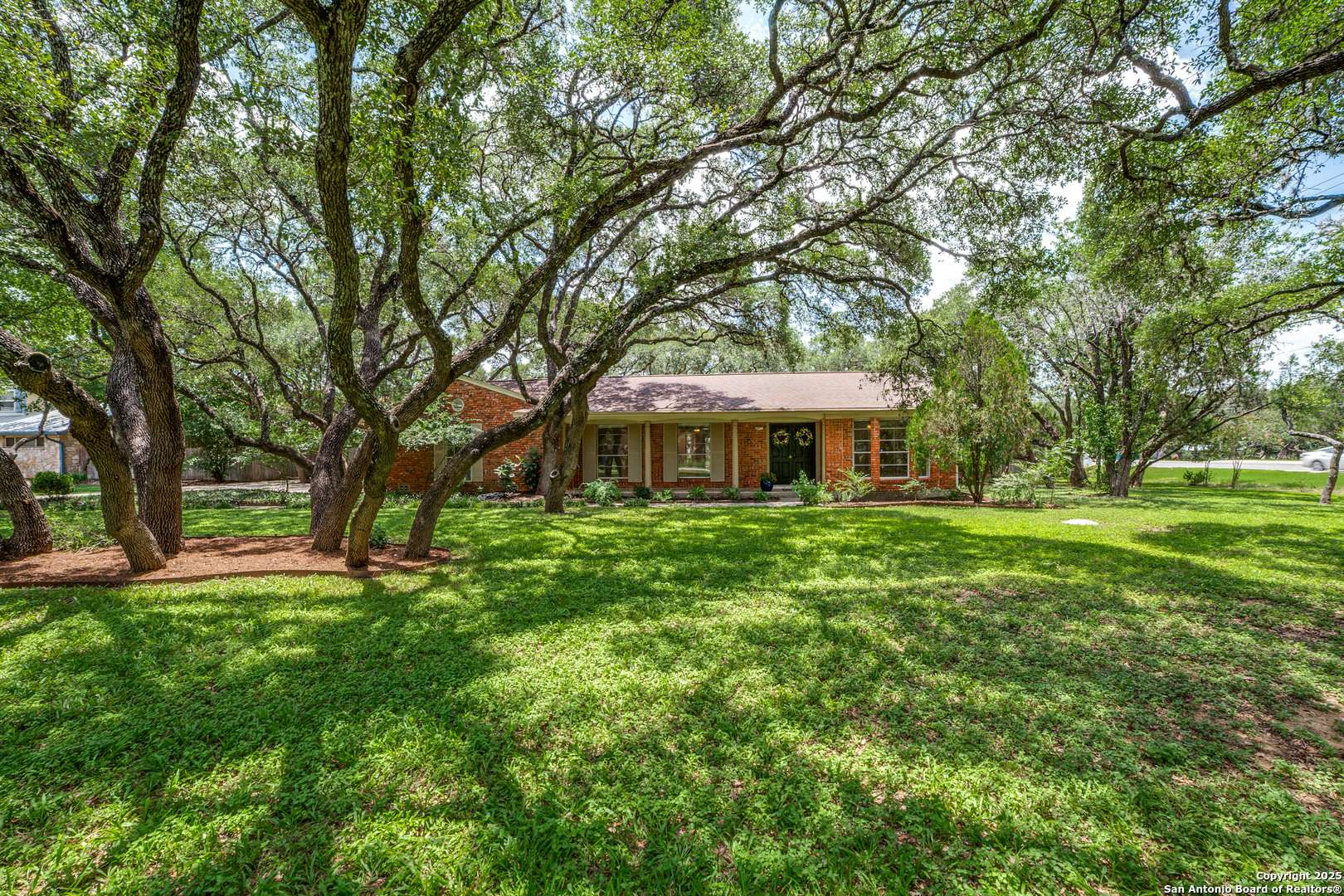 Shavano Park, TX 78231,100 end gate