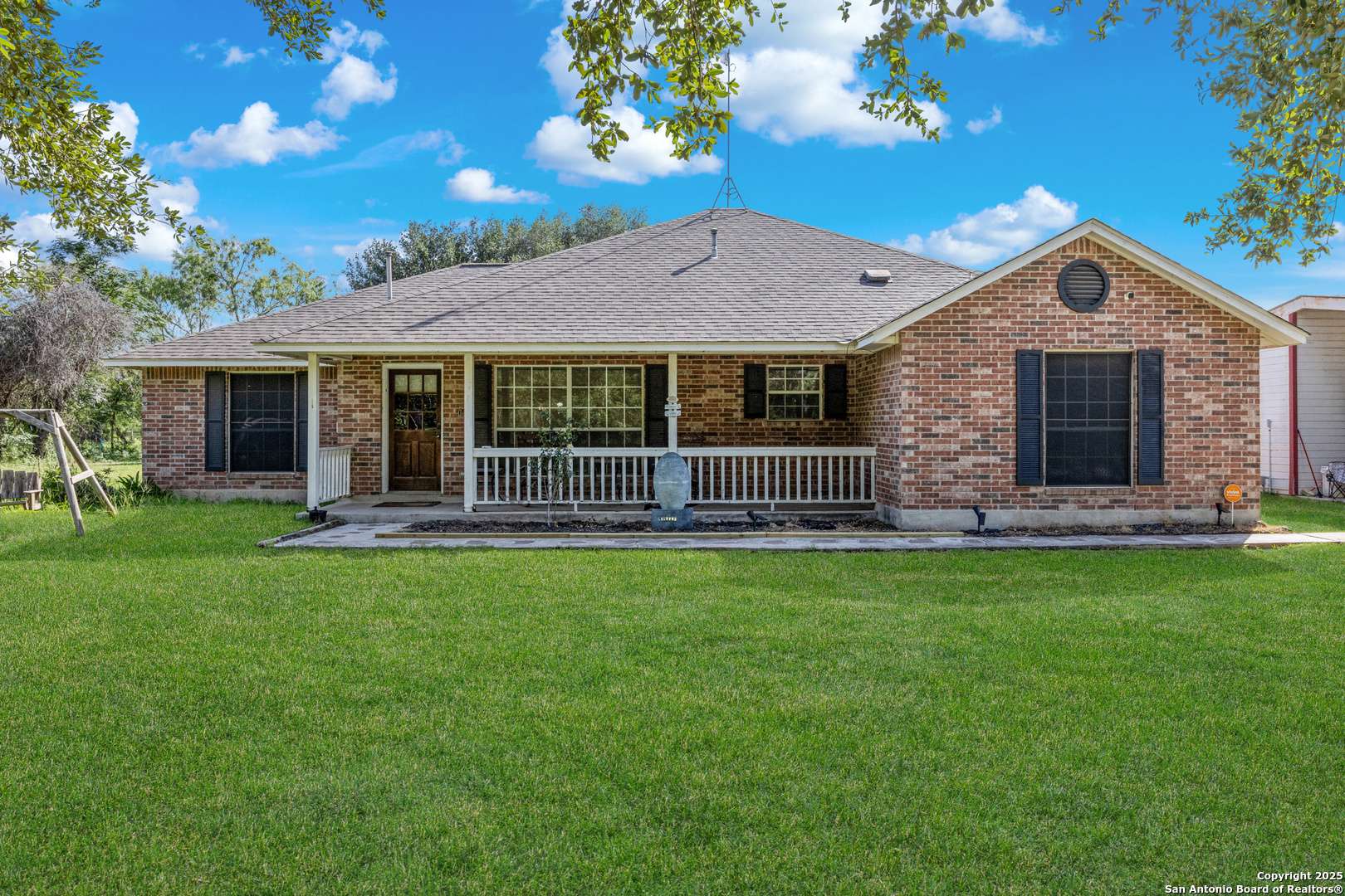 Atascosa, TX 78002,15563 Skaggs