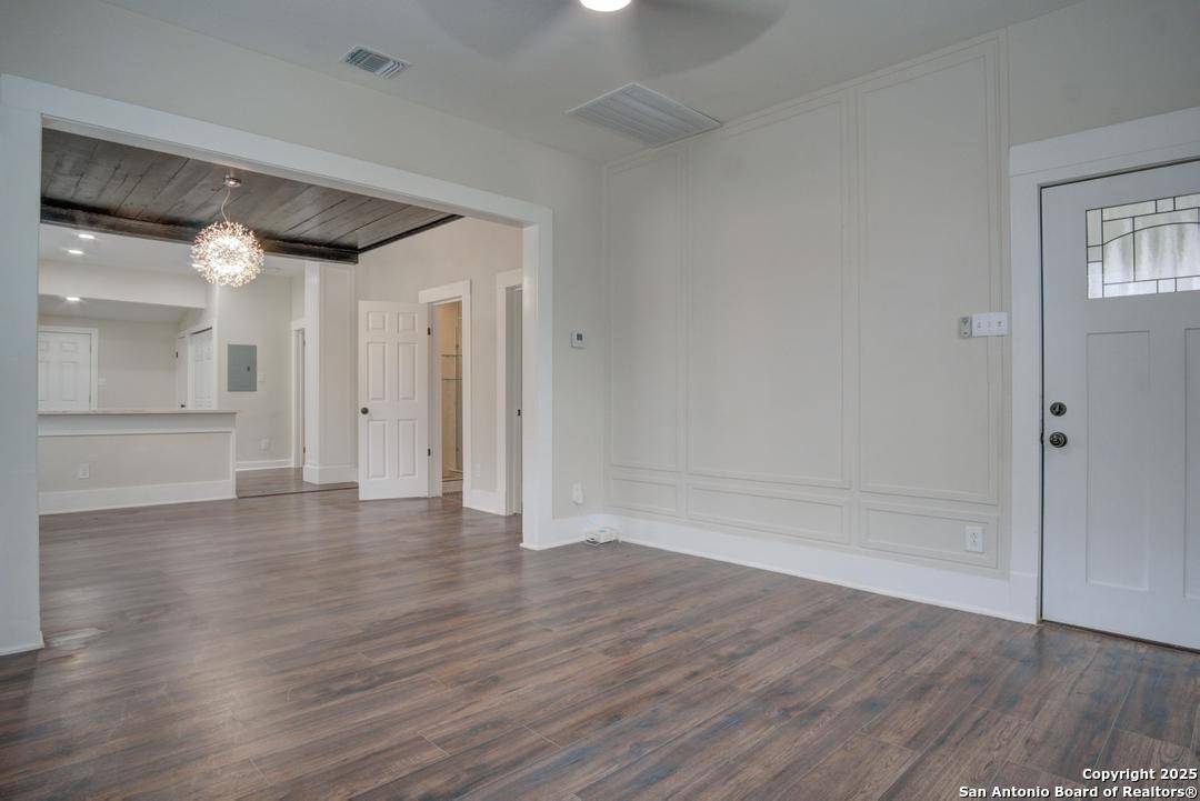 San Antonio, TX 78202,1413 Burnet