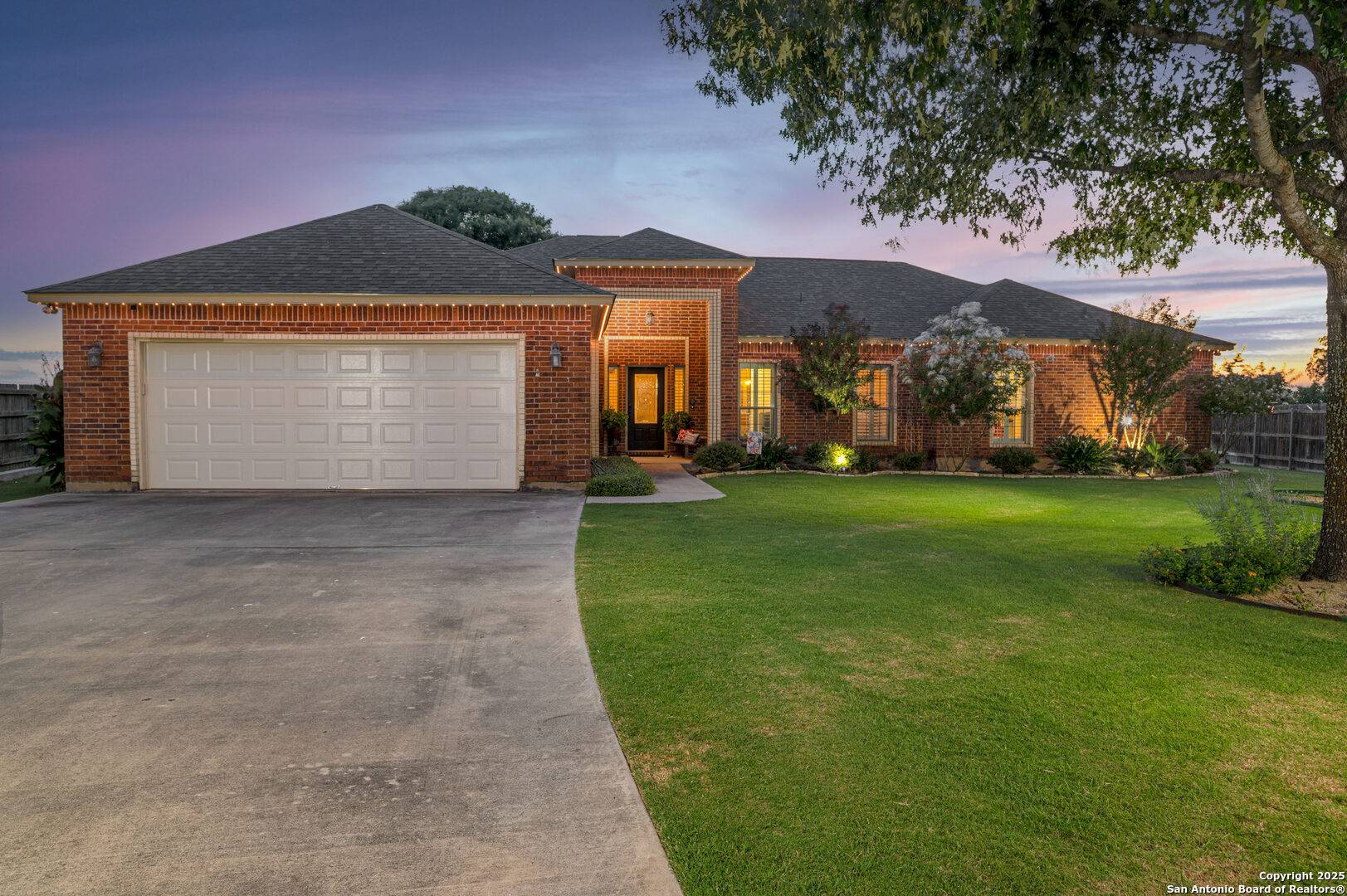 Seguin, TX 78155,170 Castle Breeze
