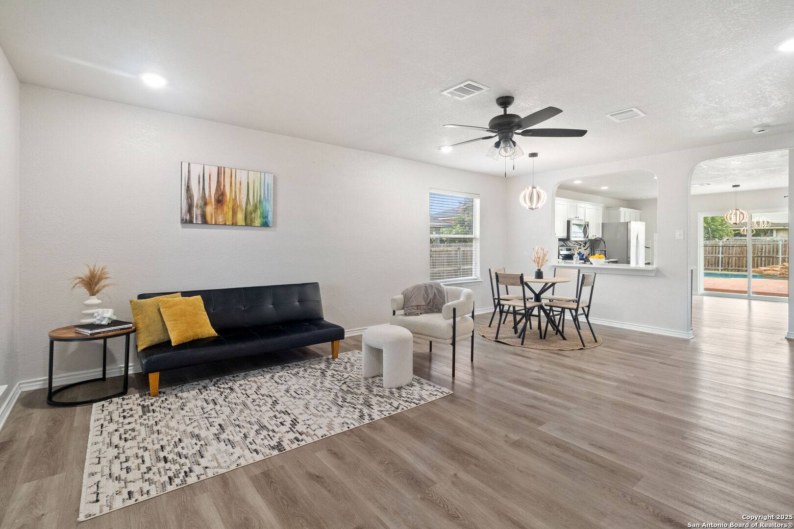 New Braunfels, TX 78130,352 Solitaire