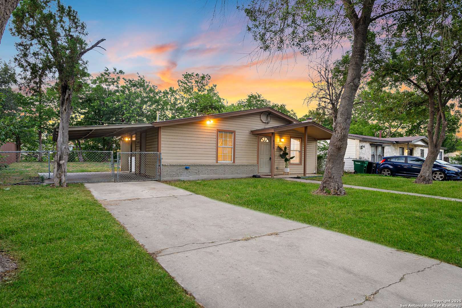 San Antonio, TX 78221,835 Deely