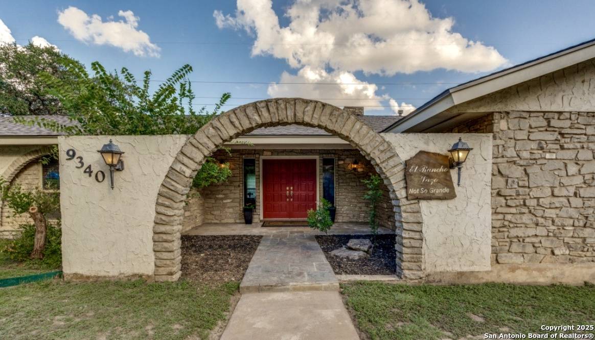 Garden Ridge, TX 78266,9340 Teakwood Lane