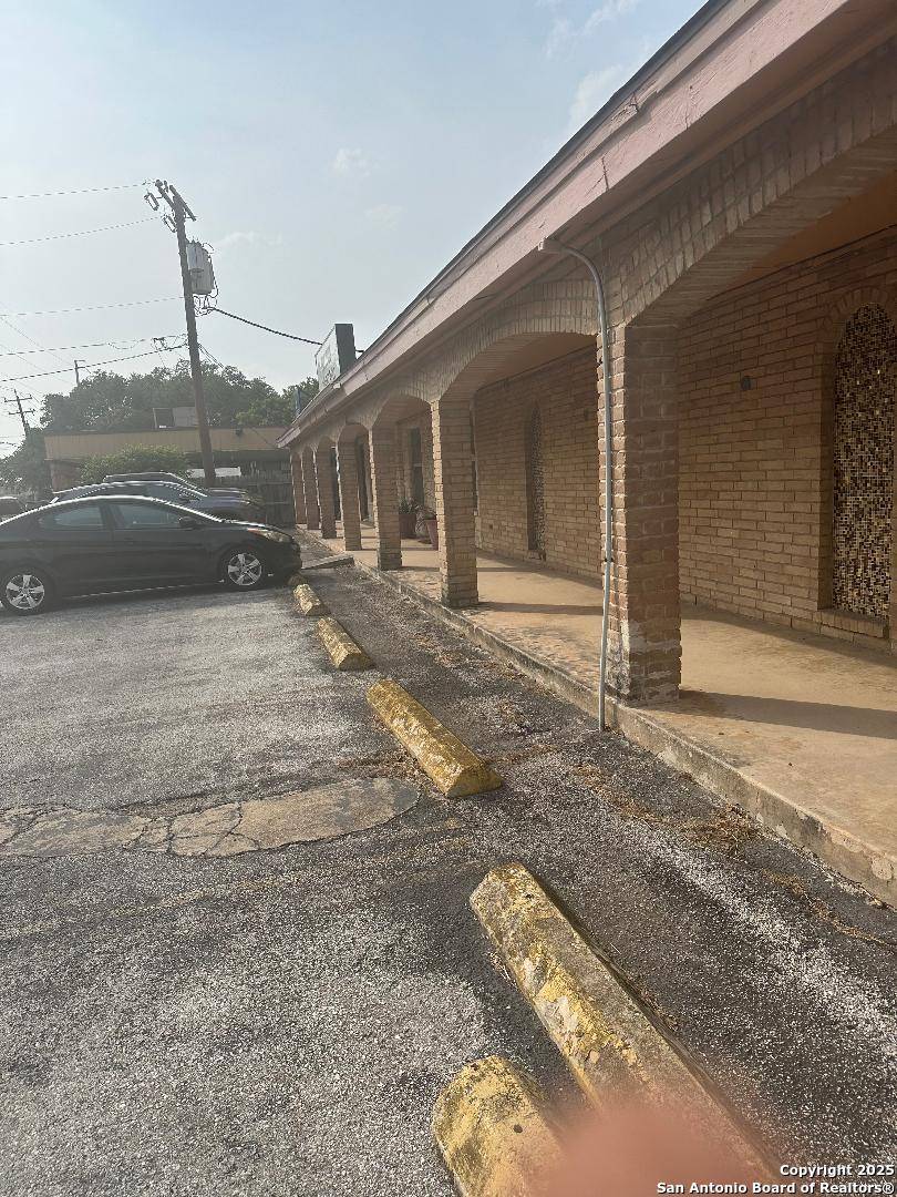 Leon Valley, TX 78238,6233 Evers