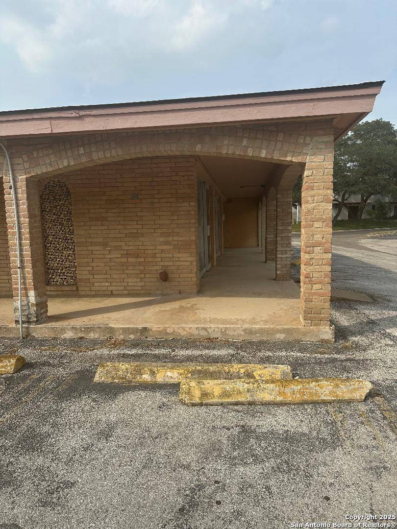 Leon Valley, TX 78238,6233 Evers