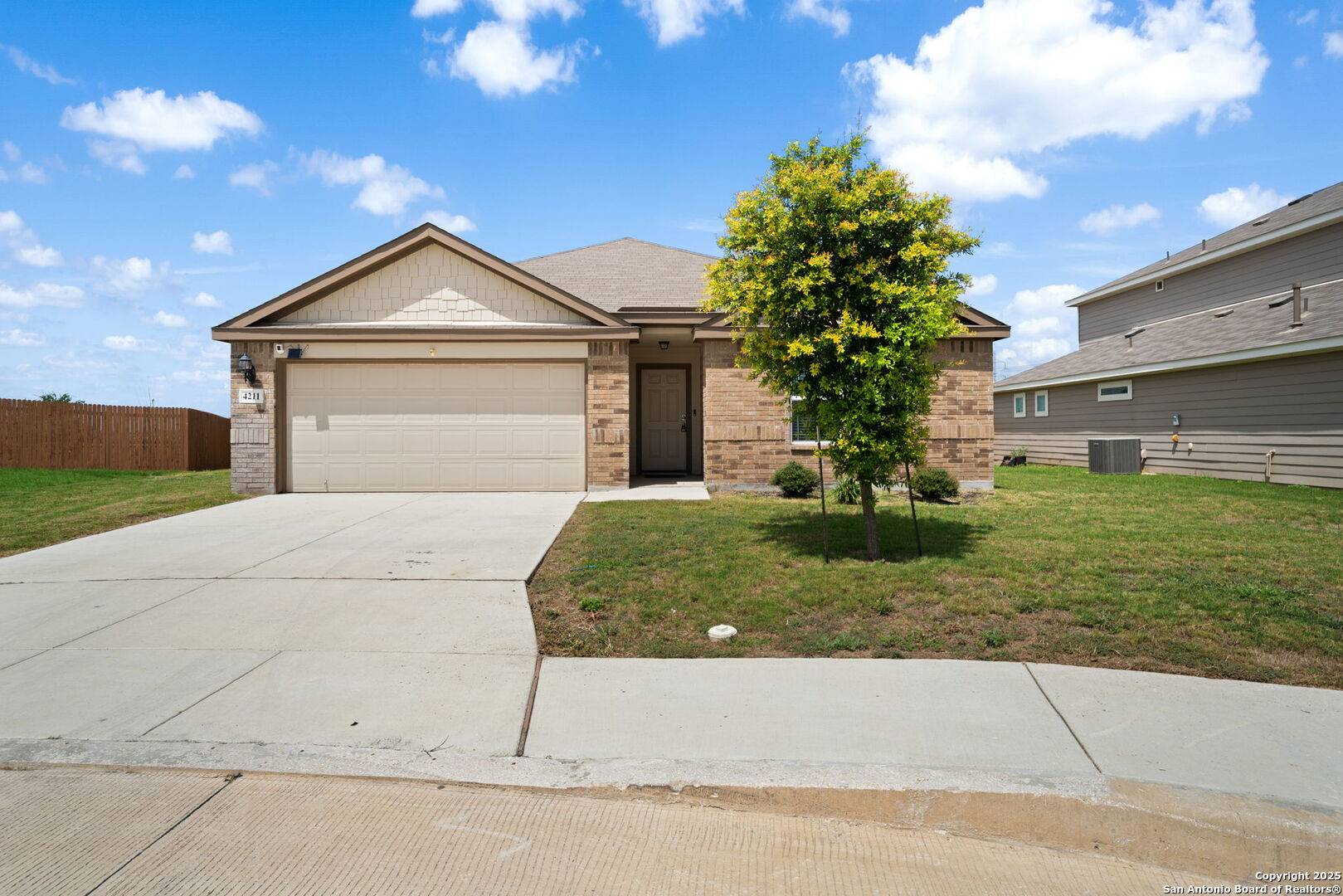 Converse, TX 78109,4211 Cavendish Ct
