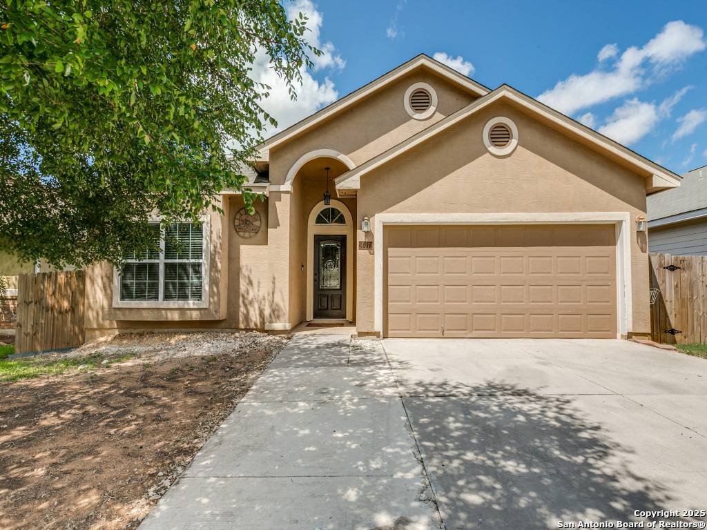 Elmendorf, TX 78112,14411 Corral