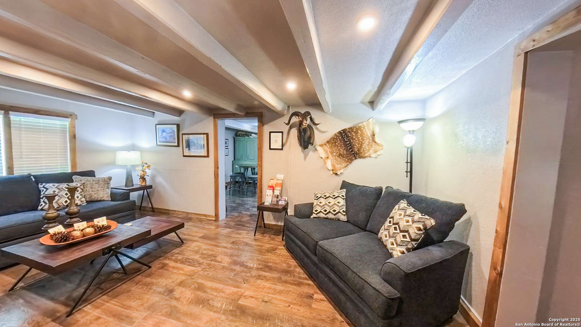 Bandera, TX 78003,406 7th
