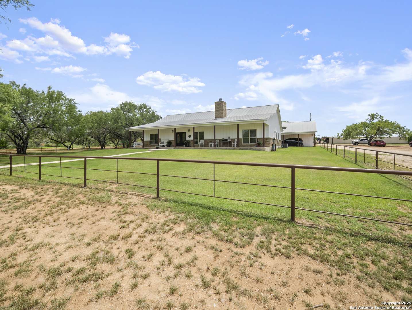 Pleasanton, TX 78064,590 County Road 431